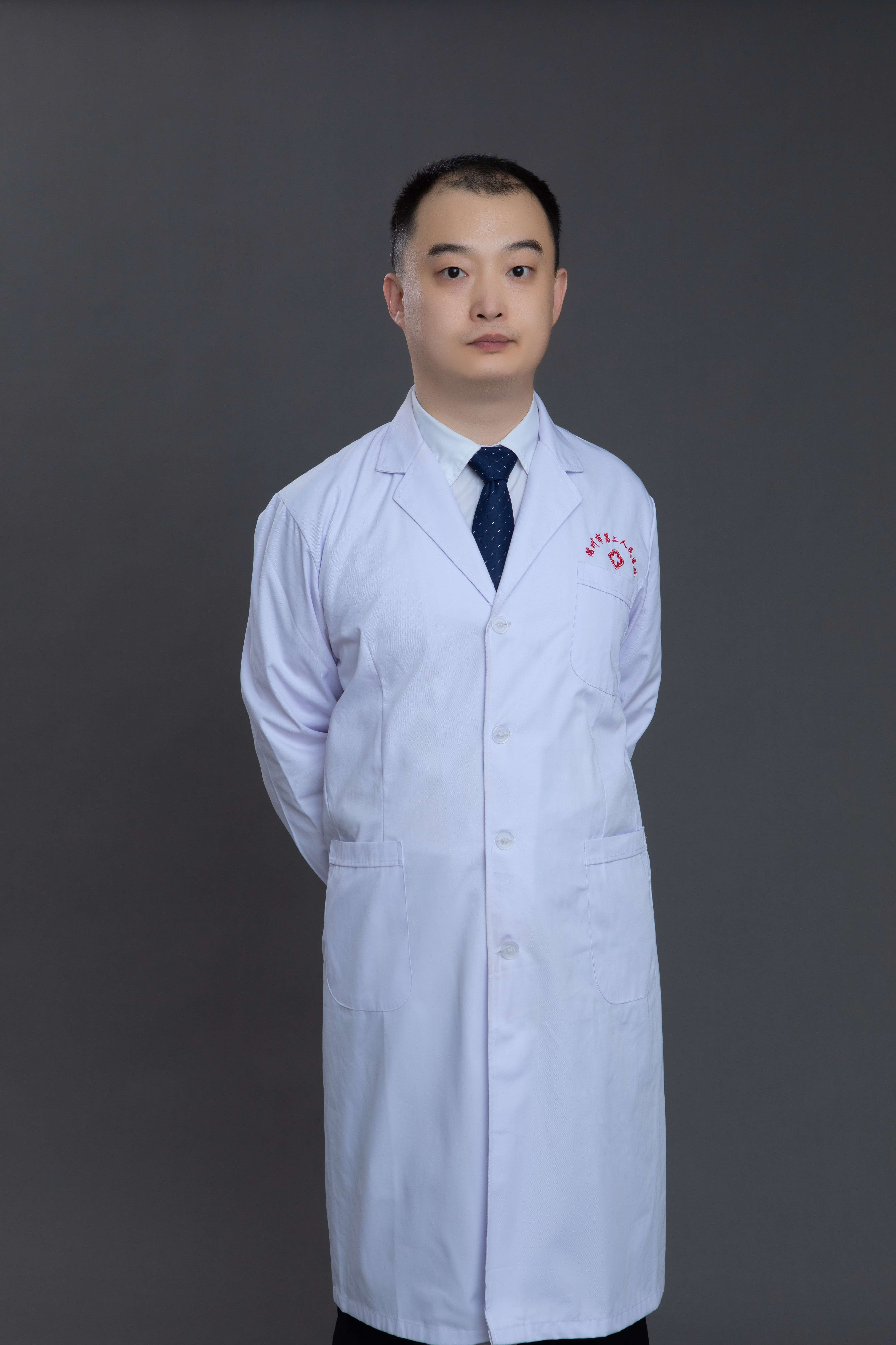 王健