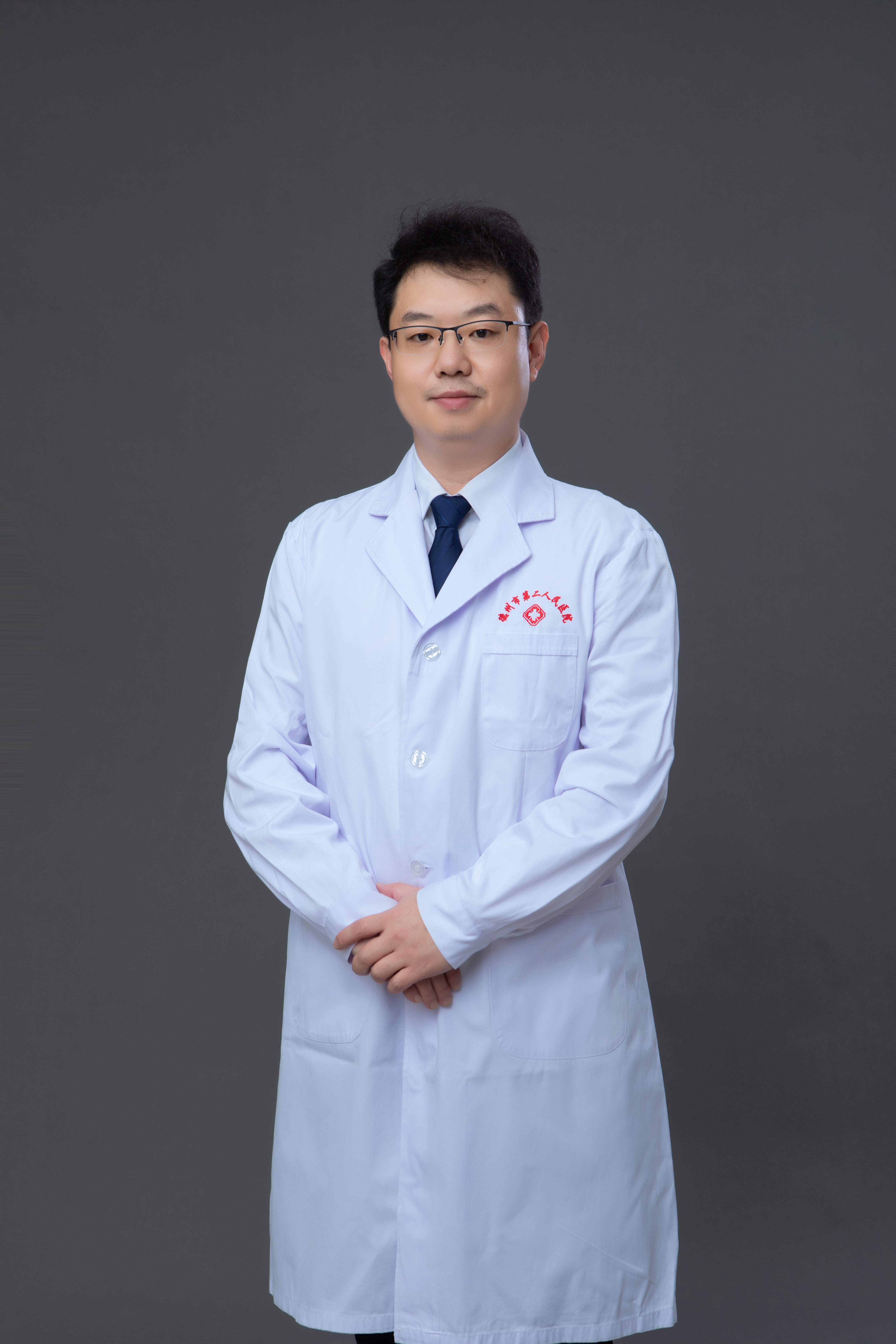 王炜
